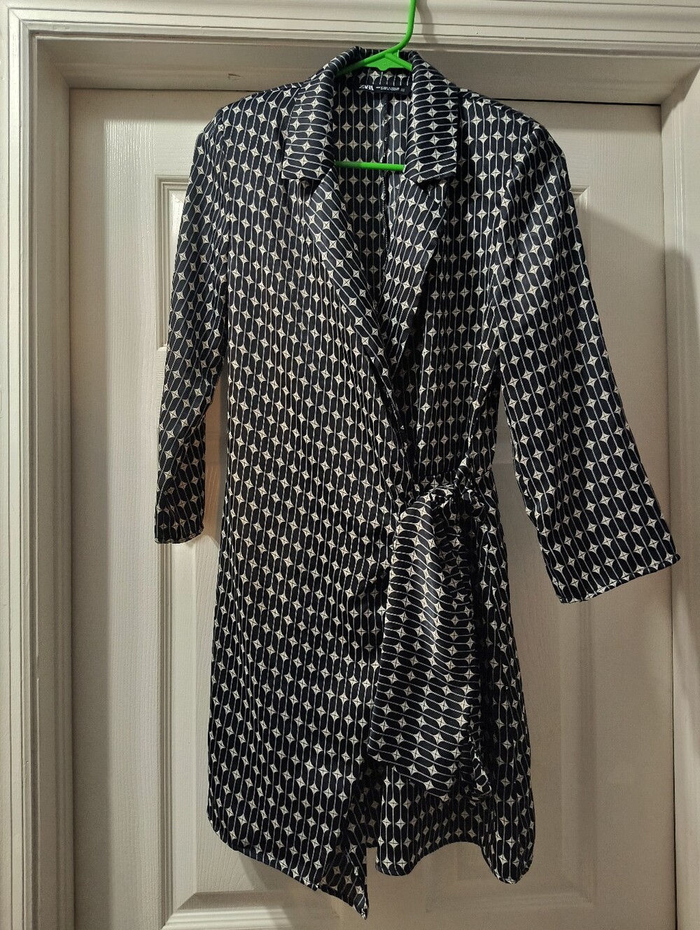 Zara Geometric Print Wrap Dress - Black & White Size Medium